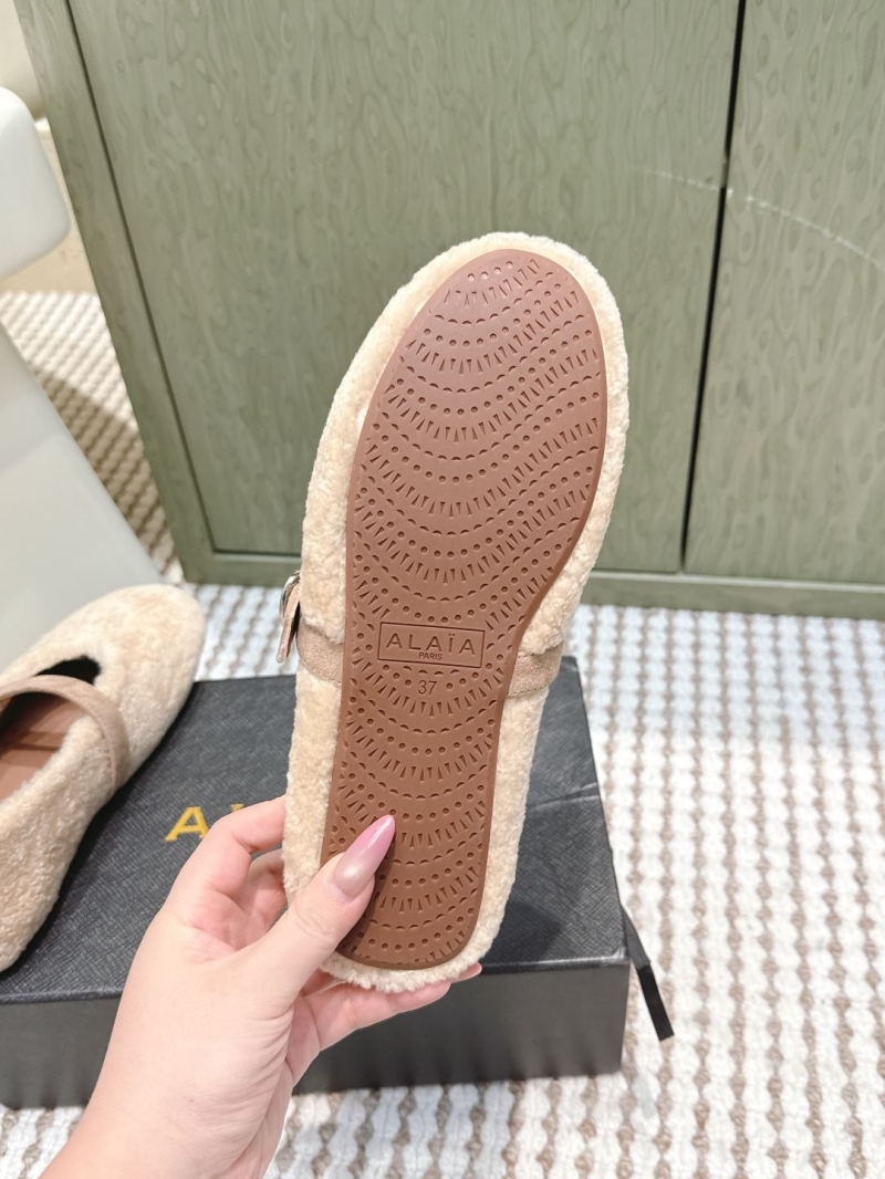 Alaia Flat Shoes